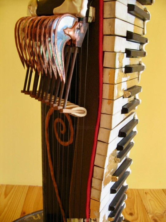 Scultura,  96,5x31,5 in 
