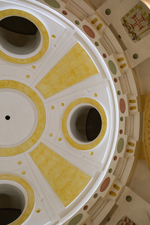 ROUND ceiling Photography