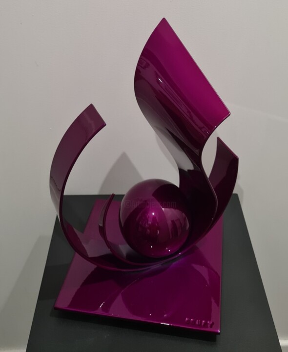 MERCURE 조형물, 13.4x9.5 in