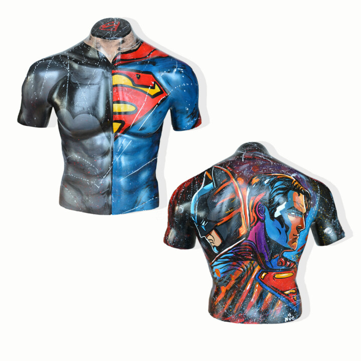 Batman vs Superman 雕塑, 23.6x23.6 in