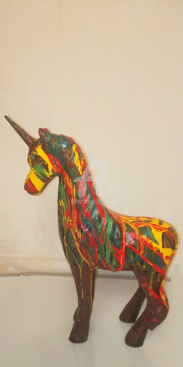 Licorne de profil © 雕塑, 23.6x10.8 in