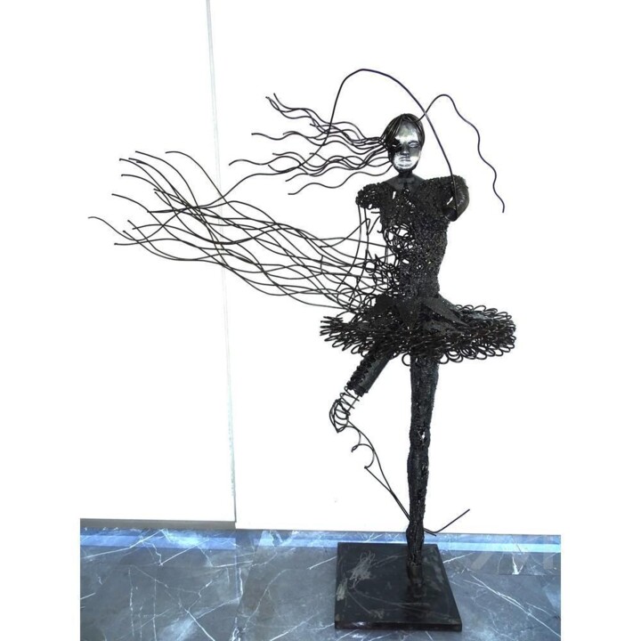 Sculpture Danseuse En Métal Recyclé 雕塑, 71.7x68.9 in