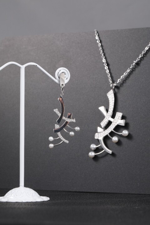 Design titled "Coral Necklace and…" by Musaab Baessa, Original Artwork, Accessories