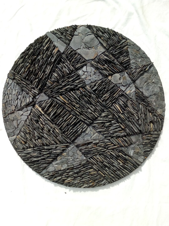 雕塑 标题为“Pentacle” 由Michelle Vaillant, 原创艺术品, 镶嵌 安装在其他刚性面板上