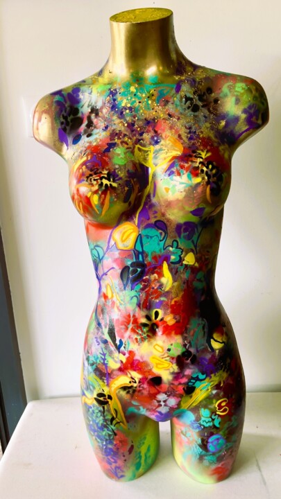 Ava 雕塑, 32.7x15.4 in