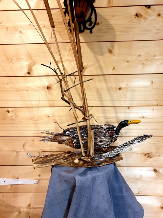 Sculpture intitulée "Col vert" par Charly Carpentier, Œuvre d'art originale, Bois