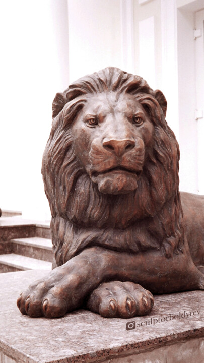 Bronze lions, entrance group 雕塑, 38.6x81.9 in
