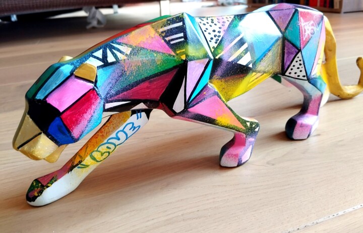 Sculpture "Street Panther" 雕塑, 5.5x17.7 in