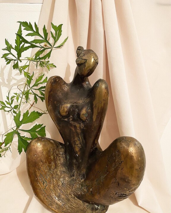 Assise 雕塑, 13x8.7 in