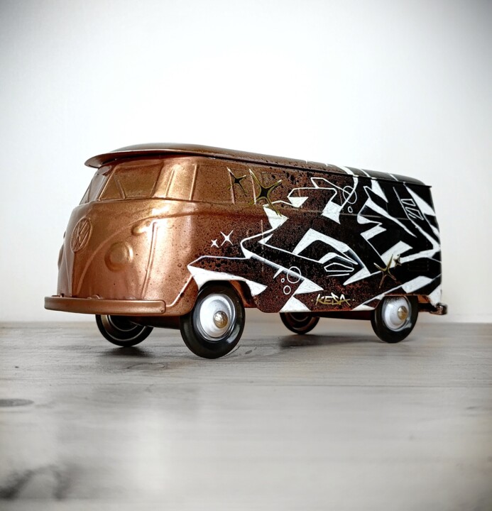 VW GOLD 雕塑, 3.9x8.7 in