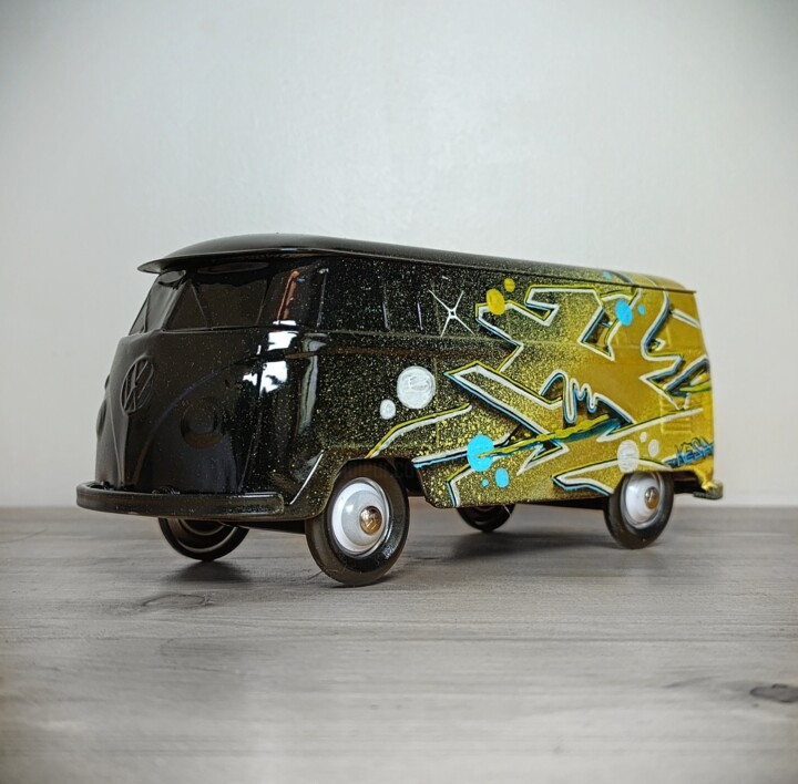 VW BLACK 雕塑, 3.9x8.7 in