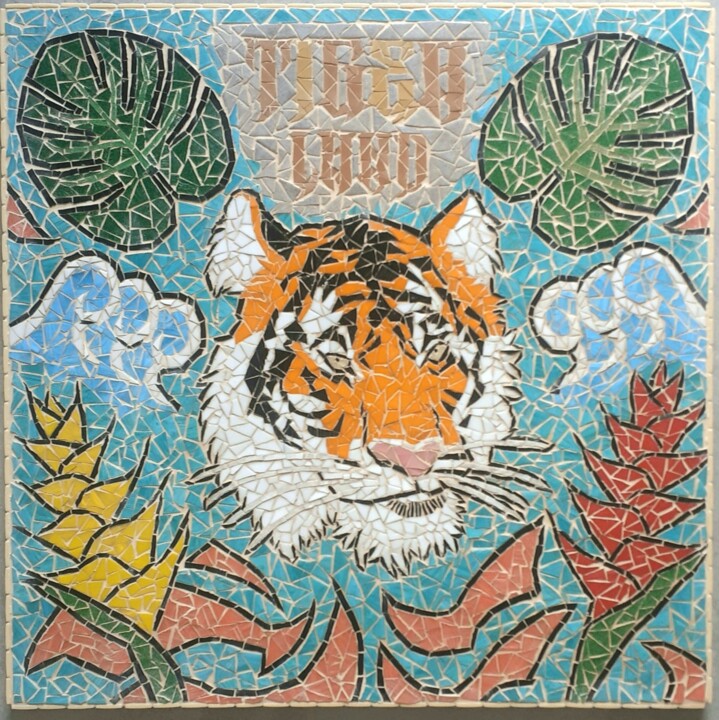 Tiger Land 雕塑, 24x24 in