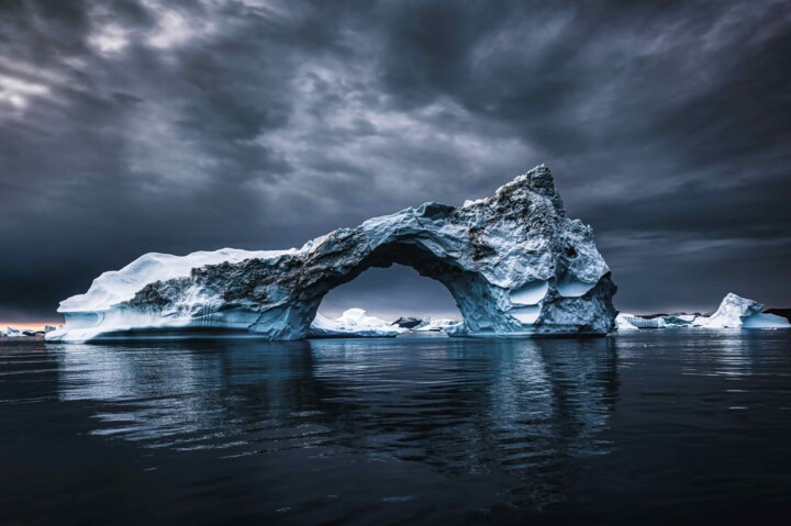Fotografie getiteld "Arctic Gateway" door Nicolas Tolstoï, Origineel Kunstwerk, Digitale fotografie