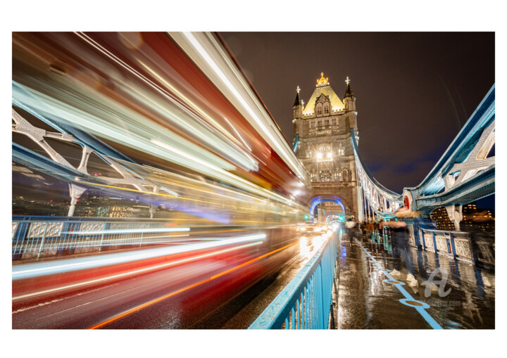 Fotografía titulada "Evening Lights on T…" por Mh, Obra de arte original, Fotografía digital