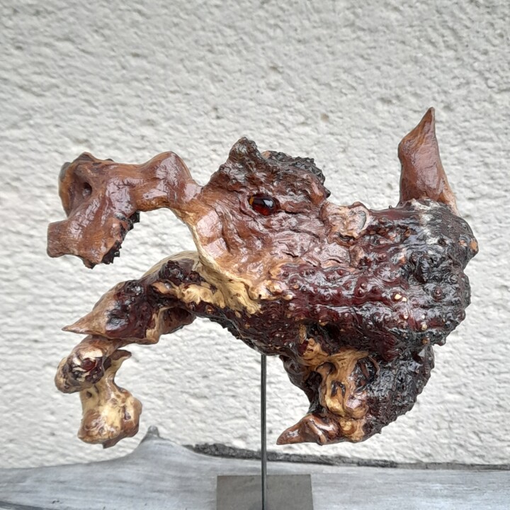 Le Dragon à la Lèvre Pendante 雕塑, 7.1x5.9 in