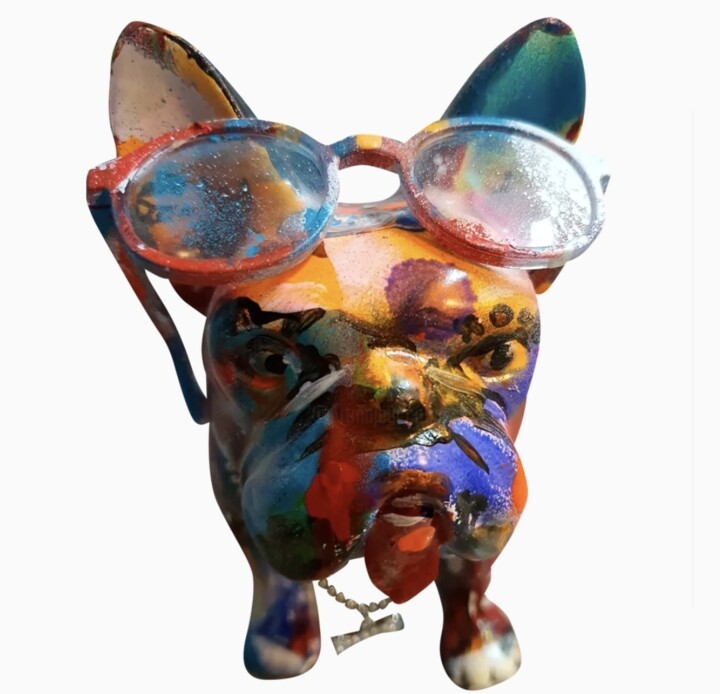 Luxury dog français mit Brillen und ausgestreckter Zunge 雕塑, 7.9x9.1 in