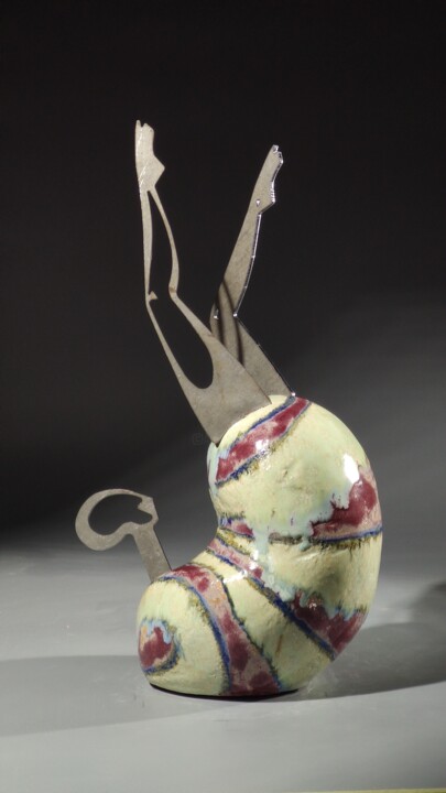 Leggy Women 雕塑, 12.6x7.9 in