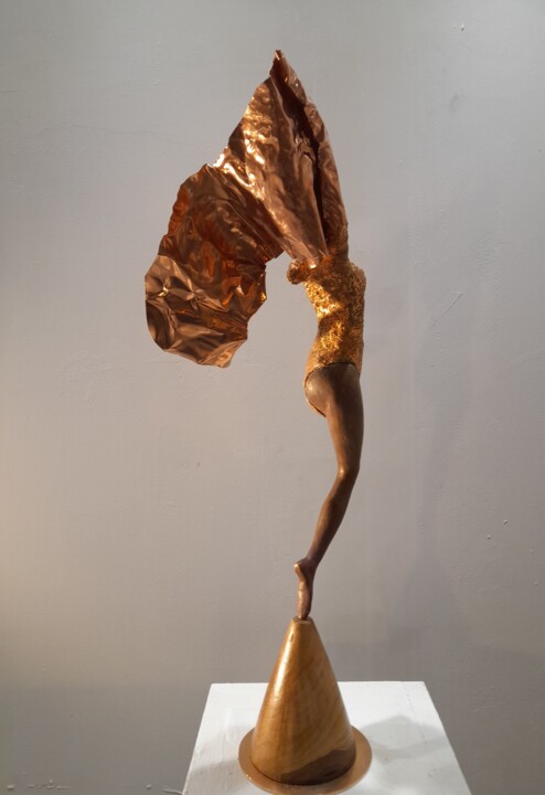 Ballerina Alchemica Rubedo 雕塑, 11.8x3.9 in