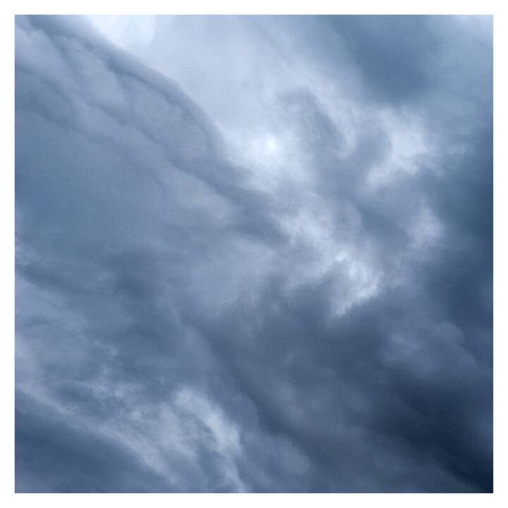 LXXXIII (grey) 摄影