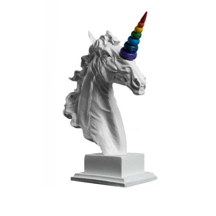Escultura intitulada "Rainbow unicorn - h…" por Dervis Yusuf Akdemir, Obras de arte originais, Resina