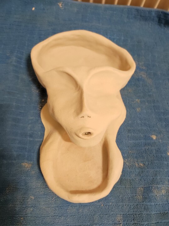 Sculptuur getiteld "Fontaine pour oisea…" door Norah Drabla, Origineel Kunstwerk, Klei