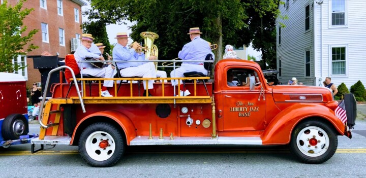The New Liberty Jazz Band 摄影, 19.7x35.4 in