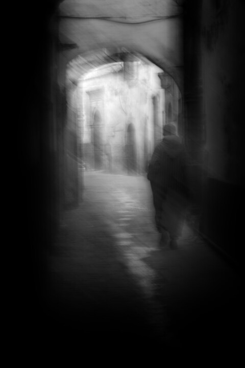 The Streets of Essaouira in Morocco. 摄影, 27.6x18.1 in