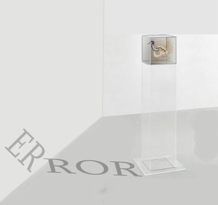 Скульптура под названием ""K$5 / Error - {$M}" - Leni Smoragdova, Подлинное произведение искусства, Стекло Установлен на art…