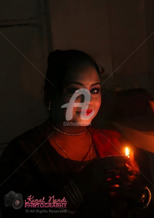 Photography titled "Lady with lamp" by Kunal Nandi, Original Artwork, Digital Photography