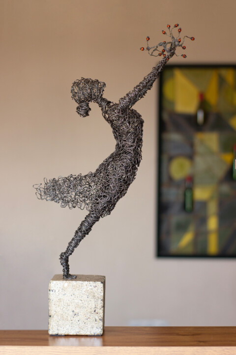 Bringer of Blessings 雕塑, 23.6x11 in