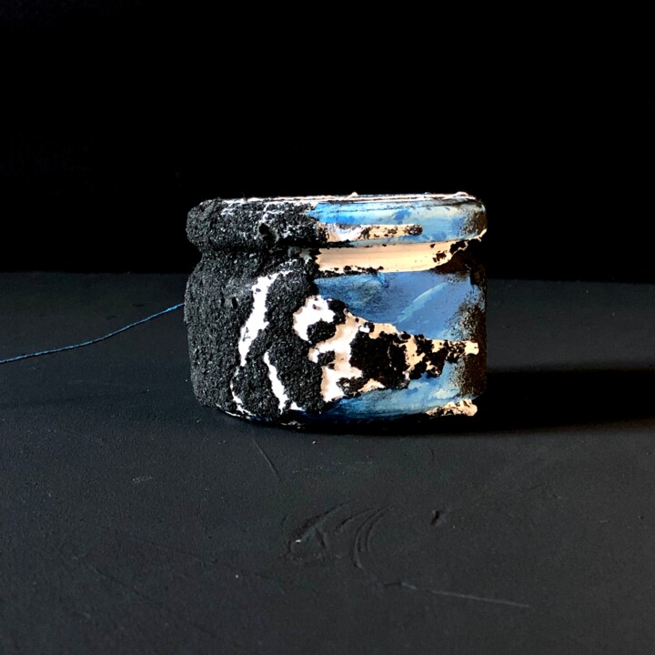 Art object 10 from the series “Strategic reserve” 雕塑, 2x2.4 in