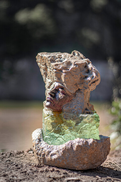 Sculpture titled "Sarsılmaz Onur, Yık…" by Cihan Akın, Original Artwork, Casting