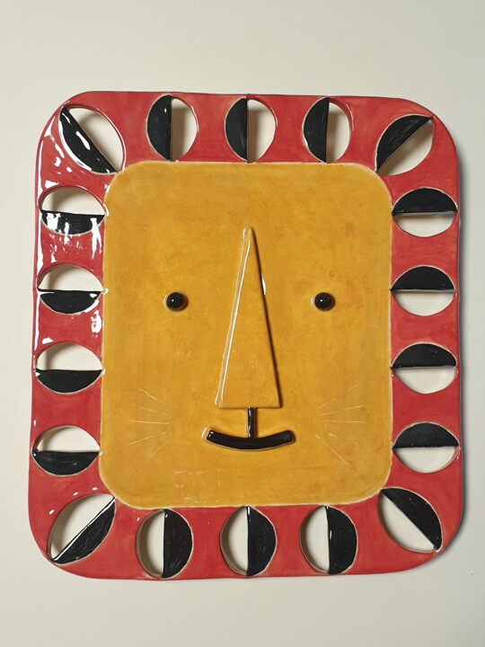 The Lions Cube 雕塑, 11x10.2 in