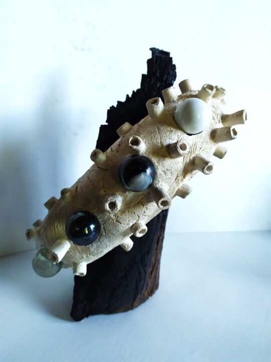 Sculpture intitulée "Animal bizarre" par Dominique Jolivet, Œuvre d'art originale, Bois