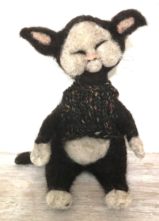 Chat Endor senior, sculpture en laine feutrée 雕塑, 6.7x4.3 in