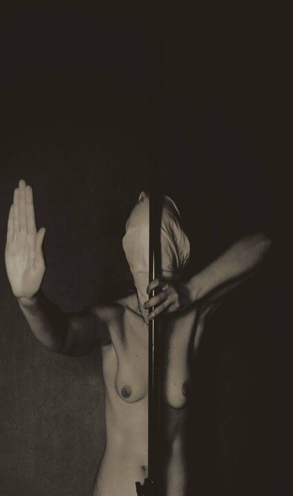 P}Tr / Figures collection: emotions version {$M} Fotoğraf, 57,9x34,3 in
