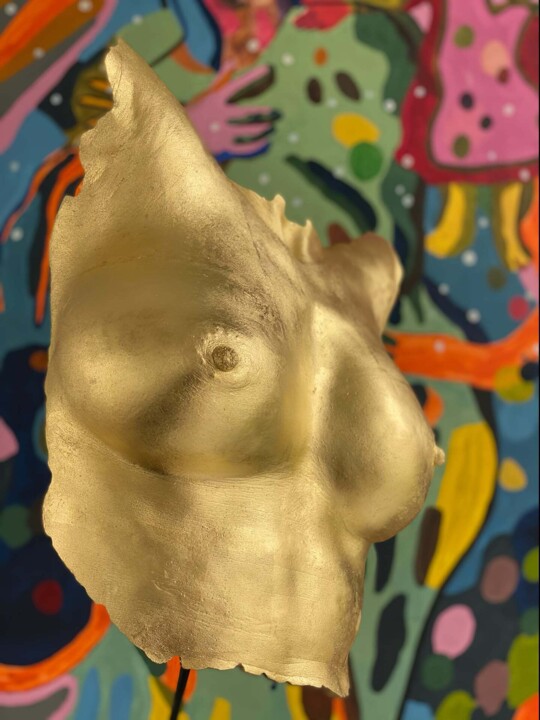 Golden Lady Sculpture, 16,5x18,1 in