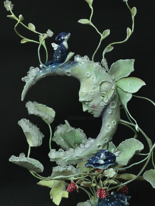 Dreams Listener | Crystallized Sculpture 雕塑, 11x8.7 in