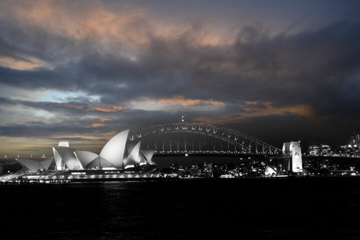 Sydney - Opera House in the Night