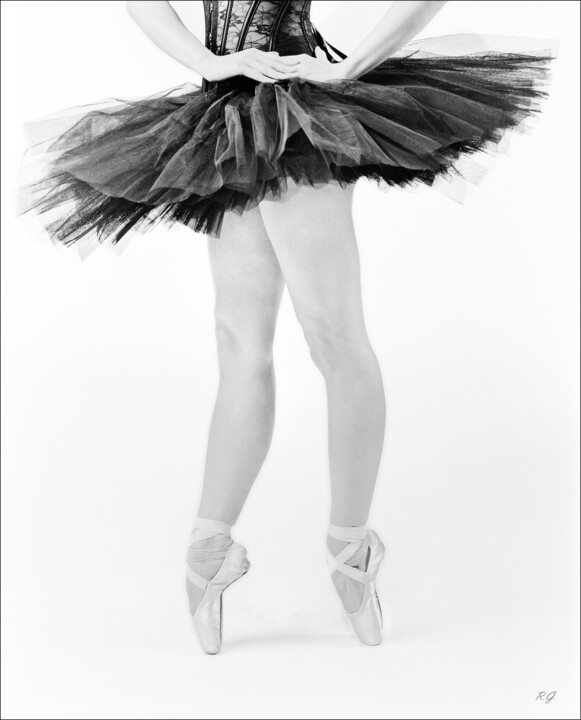 Photographie intitulée "Danseuse Opéra de P…" par Rémi Gautard, Œuvre d'art originale, Photographie argentique