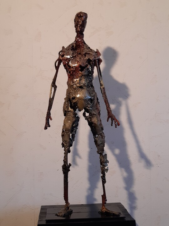 Débris. 雕塑, 29.5x11 in