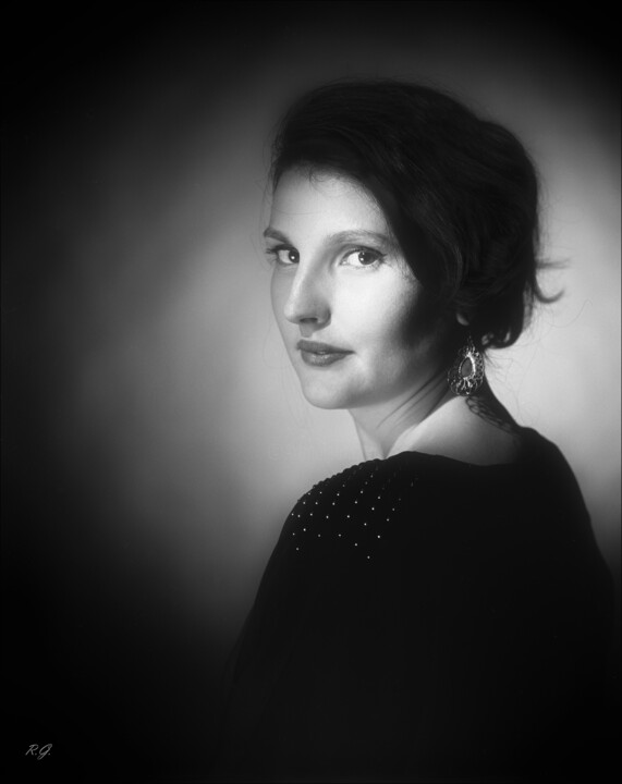 Marie en Clair-obscur Фотография, 19,7x15,8 in