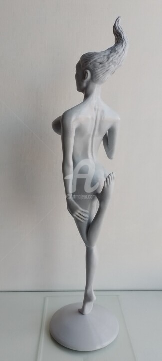 GRAY RAIN GIRL 70CM. 雕塑, 27.6x6.7 in