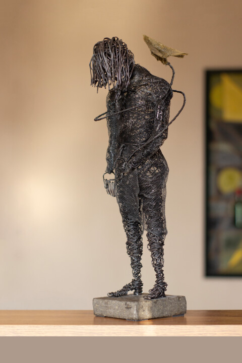 Vanishing Words Sculpture, 18,1x7,1 in