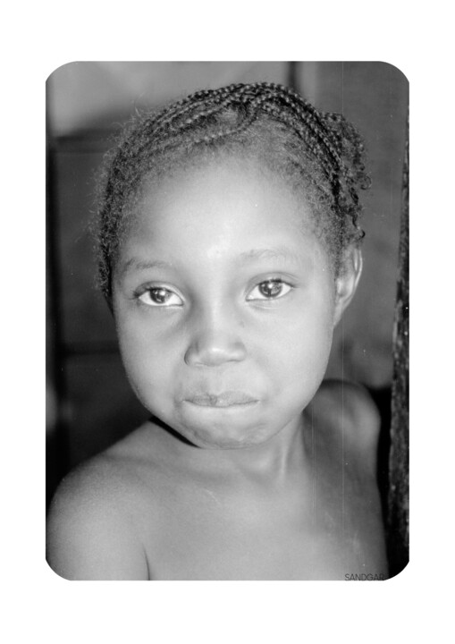 PORTRAIT FILLETTE 摄影, 16.5x11.7 in