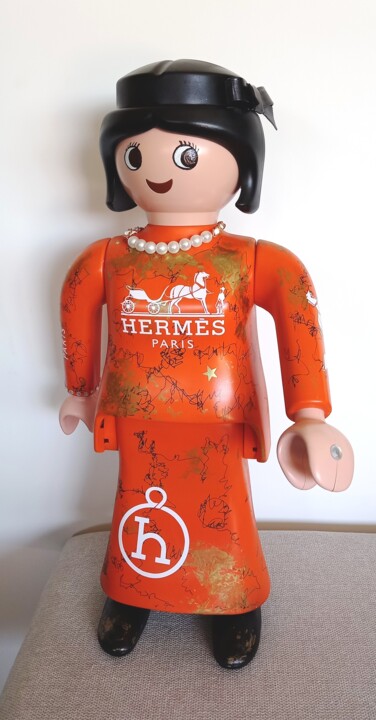Miss Hermes 雕塑, 24.4x15.8 in