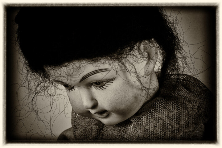 Photography titled "Oubliée 5" by Catherine Hélie, Original Artwork, Digital Photography