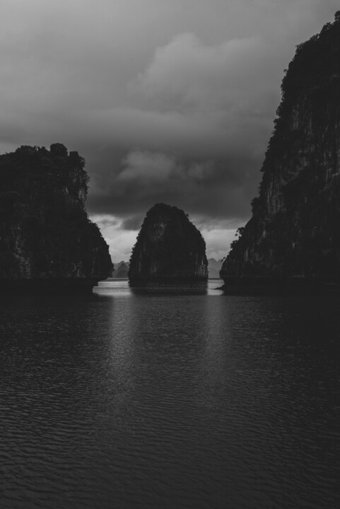 The pass, Tu Long Bay, 2024 Fotoğraf, 23,6x15,8 in