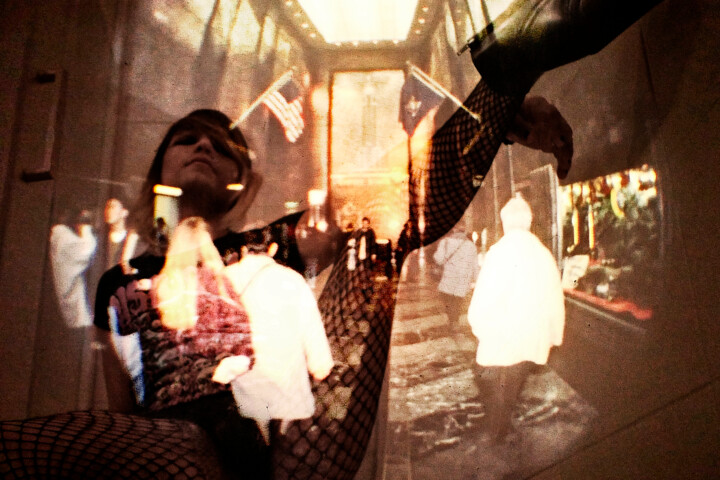 New York aux chiottes 摄影, 15.8x15.8 in