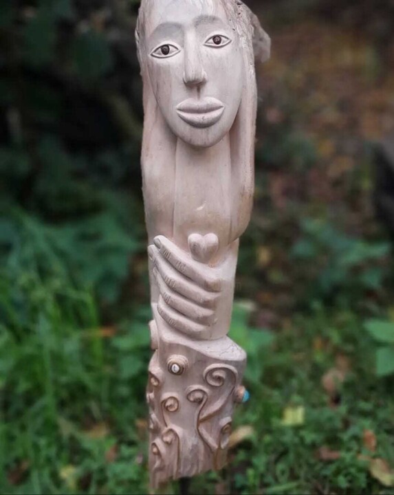 LA MAIN SUR LE COEUR Scultura, 42,1x18,9 in
